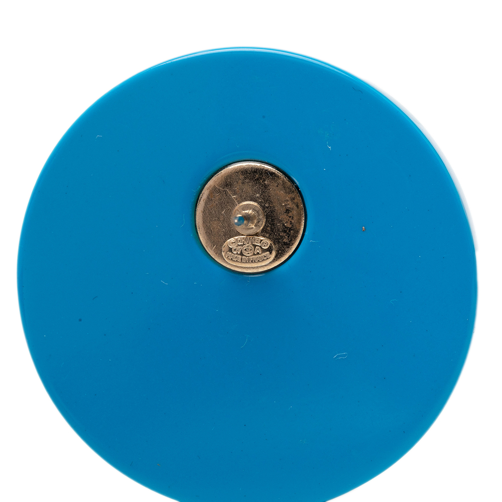 Pre-Loved Chanel CC Bicolor Resin Shield Round Brooch - Picture 3 of 3
